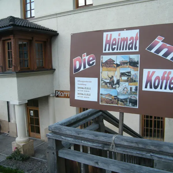 Ausstellung der Auswanderertafeln (1)